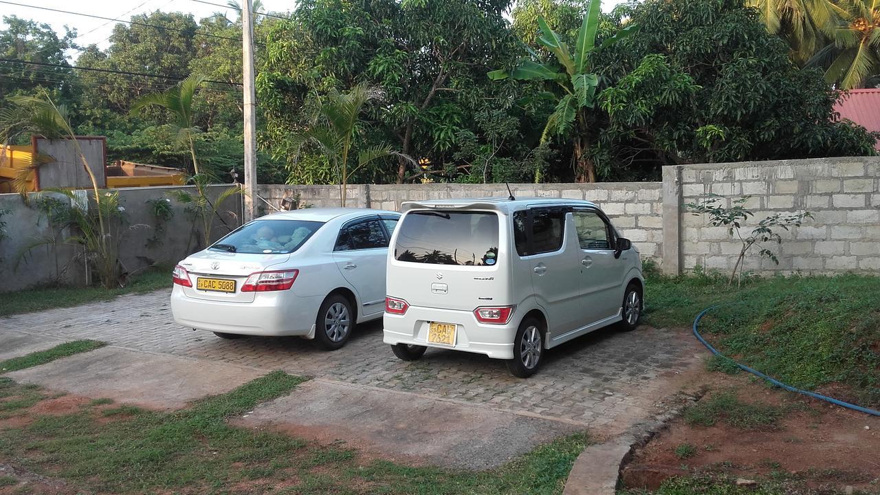 The European Gate - Anuradhapura Villa Exterior photo